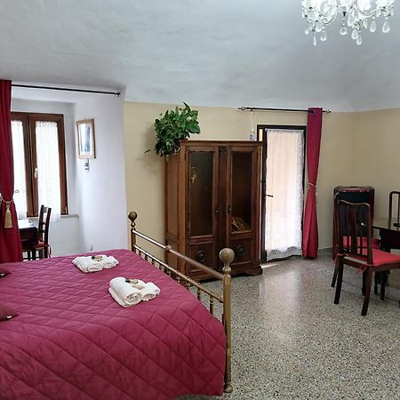 Hotel La Torre Della Piramide à Pitigliano Extérieur photo
