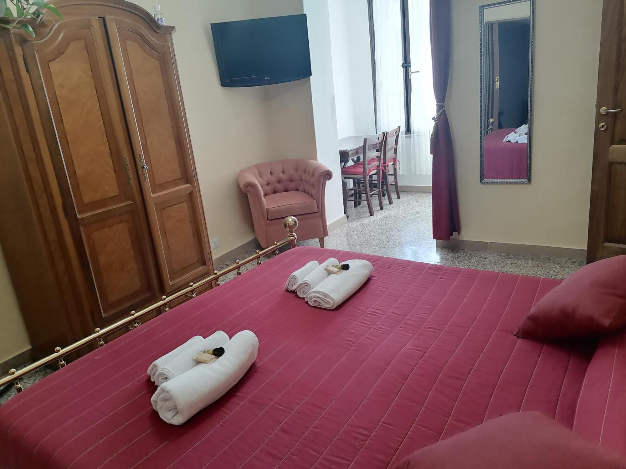 Hotel La Torre Della Piramide à Pitigliano Extérieur photo